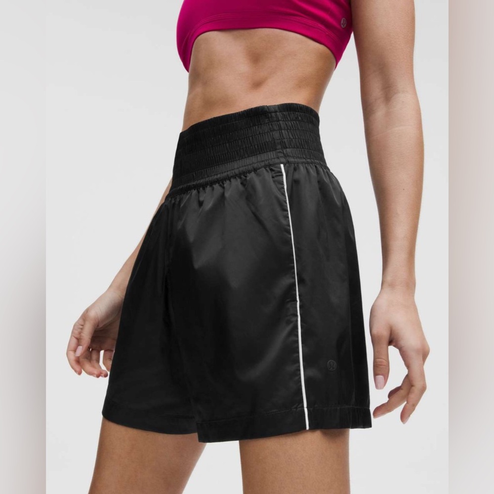 Lululemon Stretch Satin Nylon Super-High-Rise Short 5"
Black / White size XS
